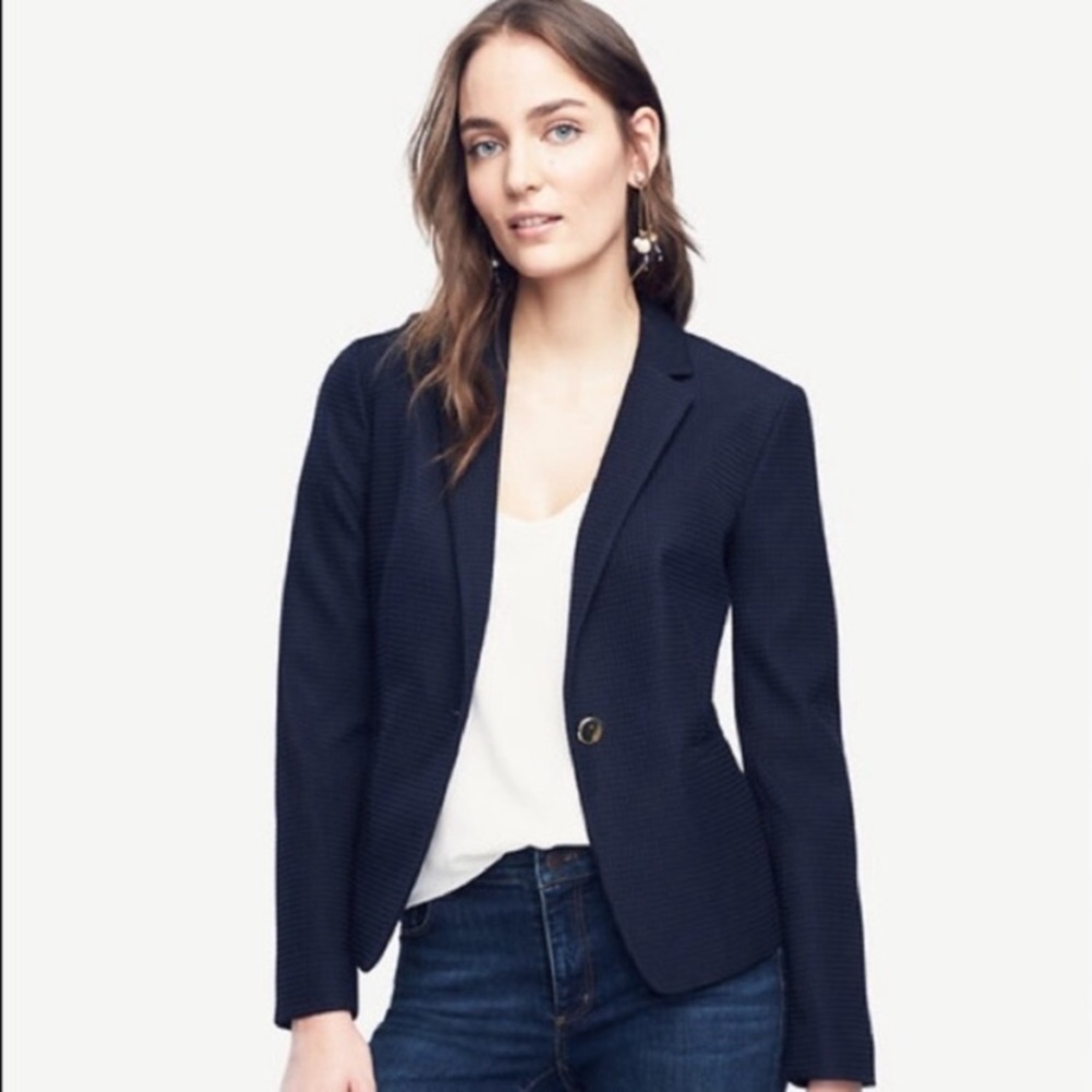 Ann Taylor The Newbury Blazer in Textured Navy
